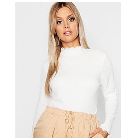 Thin white turtleneck - Picture 1 of 3